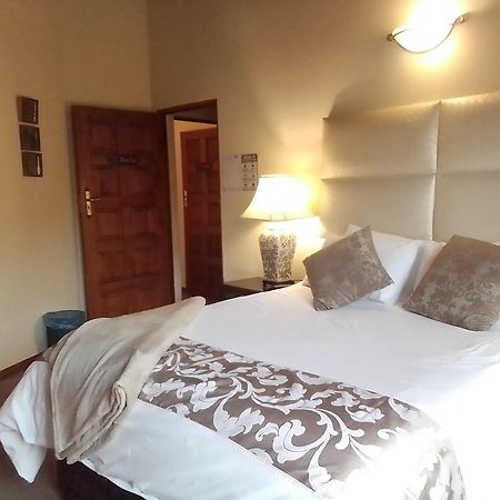 Hoopoe Haven Guest House Chartwell Exterior foto